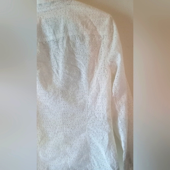 Burberry White Eyelet Blouse Nova Check Trimmed Made in Italy- Size M- NWT - Picture 2 of 9